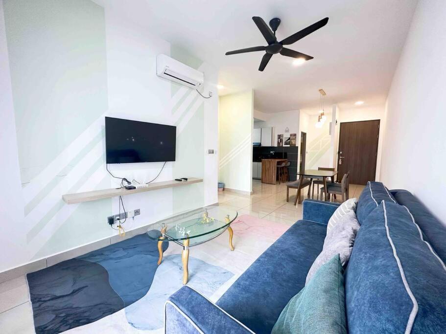Sks Habitat Terminal Bus Netflix Jchome By Mwm Johor Bahru Esterno foto