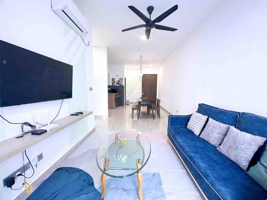 Sks Habitat Terminal Bus Netflix Jchome By Mwm Johor Bahru Esterno foto